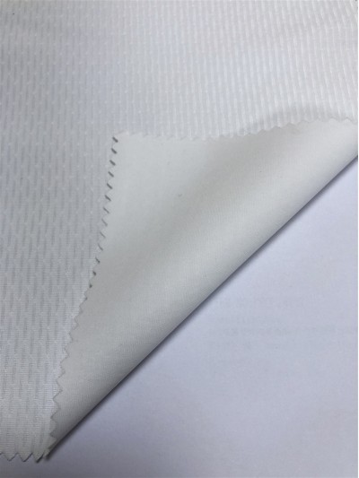 DG-PGSG  PSCC19147  30D雙面布+TPE高溫膜+白色環保彈力城墻格  56''  170±10gsm 底布83%poly ,17%SP 面布100%poly  MOQ:1000y 45度照